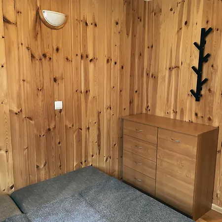 Lesny Zakatek - Nad Samym Jeziorem *