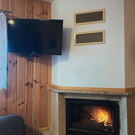 Lesny Zakatek - Nad Samym Jeziorem 度假居