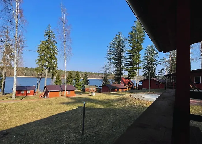 Lesny Zakatek - Nad Samym Jeziorem